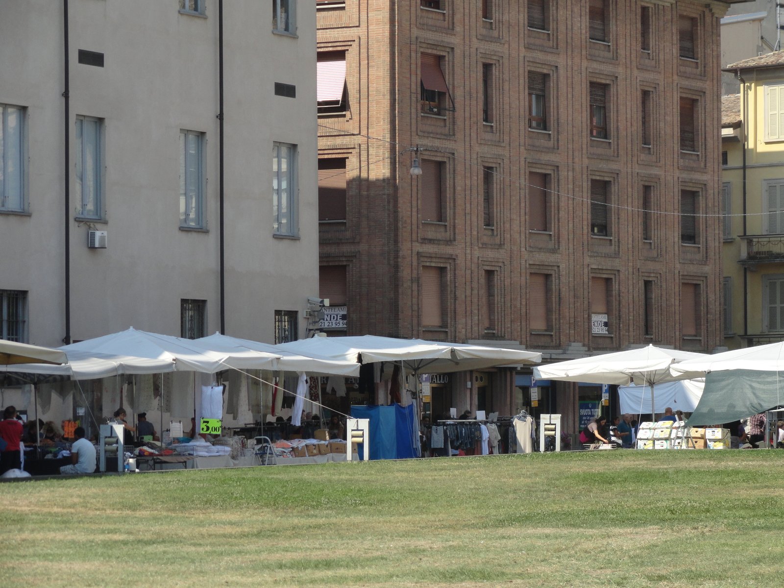 Interesting street markets, Parma, Itay, ouritalianjourney.com