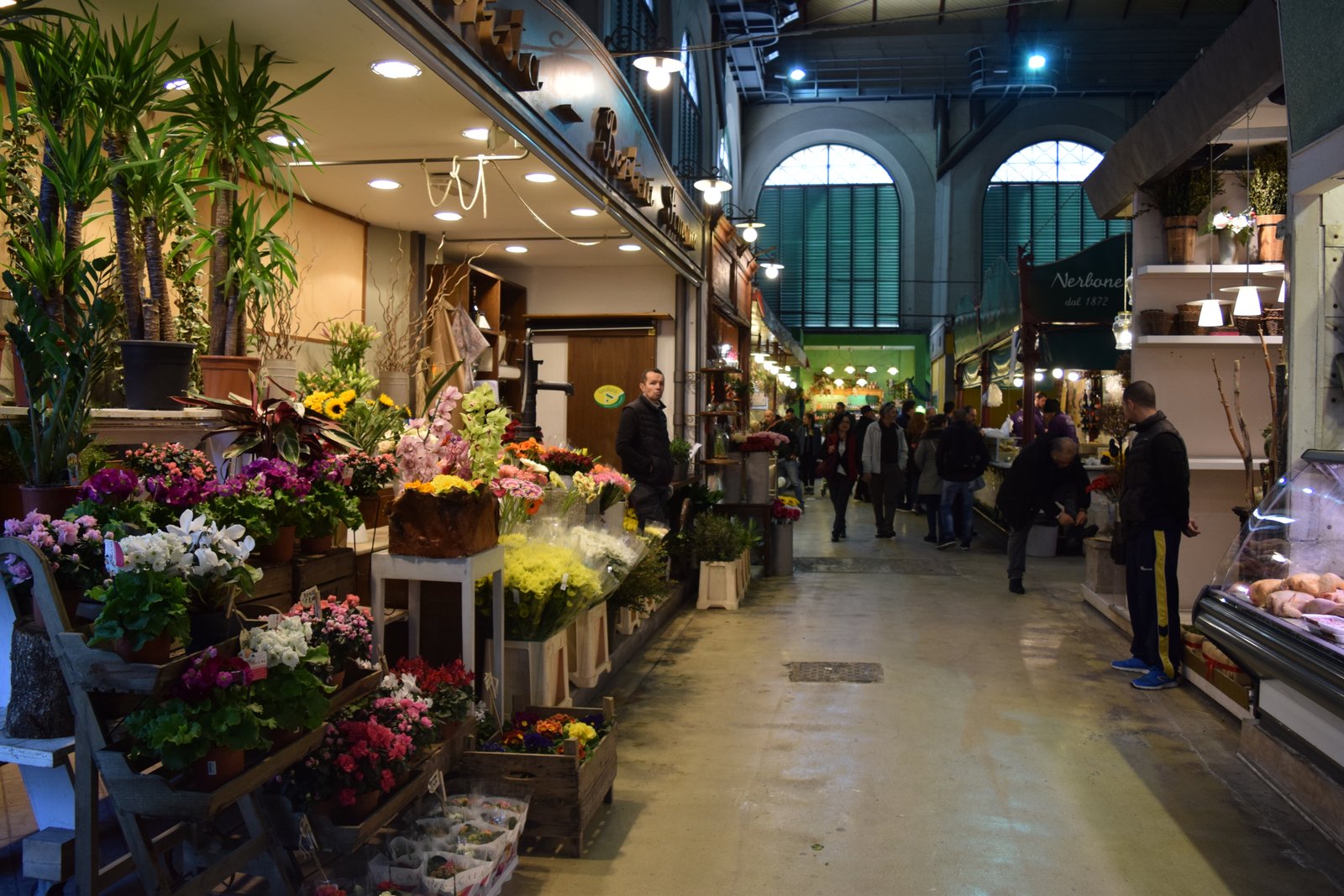 il Mercato Centrale in Florence, Italy, an unique market and restaurant area for the family. ouritalianjourney.com
