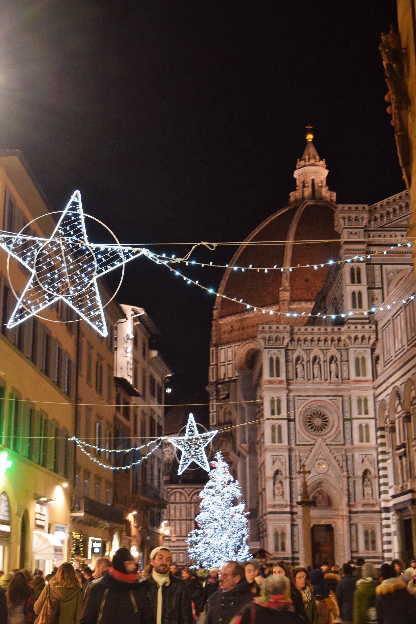 Christmas lights in Florence, Italy; ouritalianjourney.com