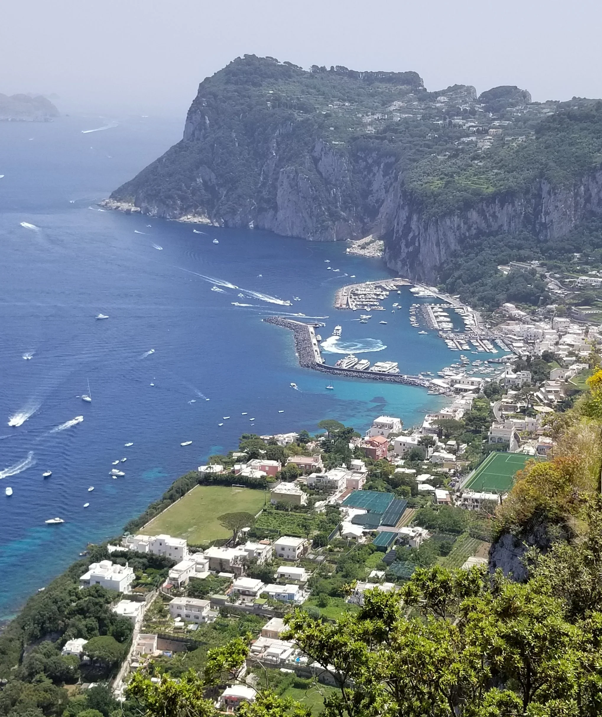 Island of Capri, infomation about getting there and things to do. Hotel and restaurant recommendations, ouritalianjourney.com https://ouritalianjurney.com/island-of-capri-amazing-stunning-destination