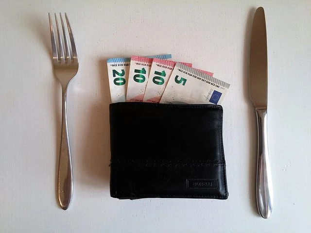 what you need to know about tipping in Italy, the etiquette, the places and how much is in our post, ouritalianjourney.com - https://ouritalianjourney.com/tipping-etiquette-in-italy