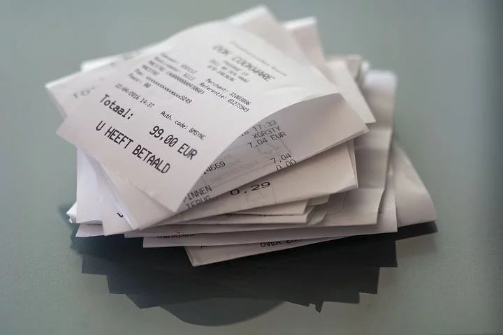 what you need to know about tipping in Italy, the etiquette, the places and how much is in our post, ouritalianjourney.com - https://ouritalianjourney.com/tipping-etiquette-in-italy