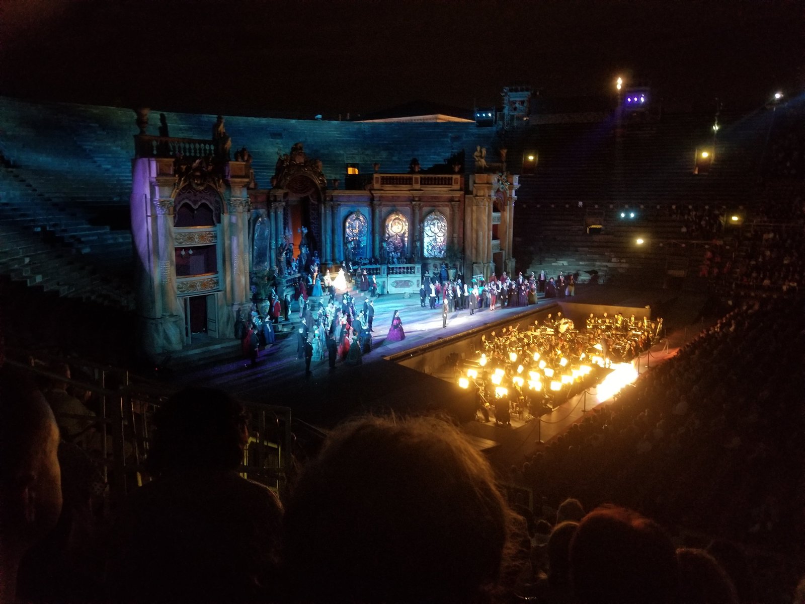 La Traviata opera by Giuseppe Verdi in Arena di Verona. Enjoy beautiful photos and video of the end of the performance. ouritalianjourney.com