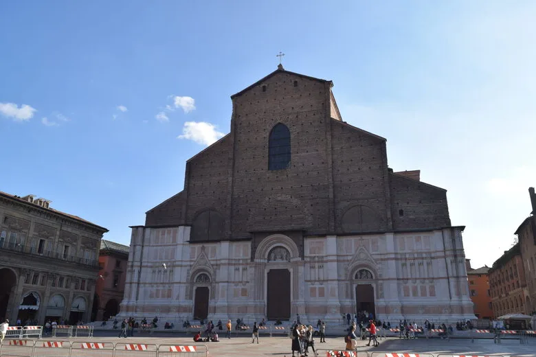 San Petronio church, Bologna, - ouritalianjourney.com