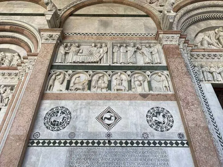 San Martino facade detail - ouritalianjourney.com