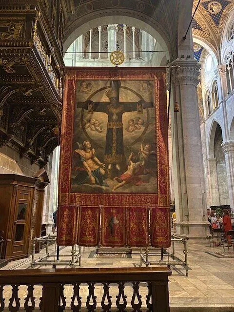 The Stendardo del Volto Santo, Lucca Italy - ouritalianjourney.com