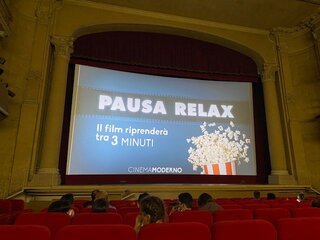 Intermission in the cinema - ouritalianjourney.com