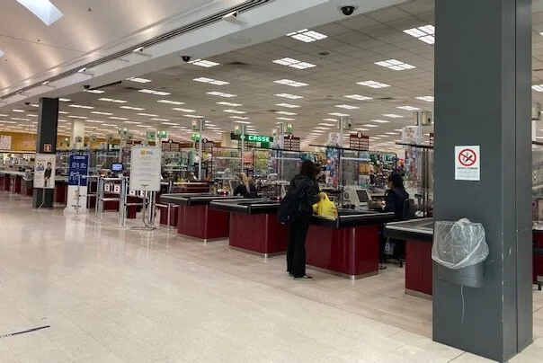 the checkout area where we grocery shop in Lucca - ouritalianjourney.com