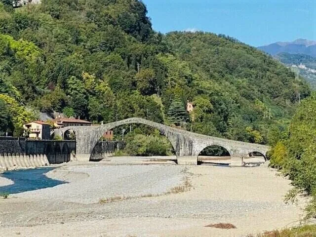 Devil's Bridge in Borgo a Mozzano, Italy - ouritalianjourney.com