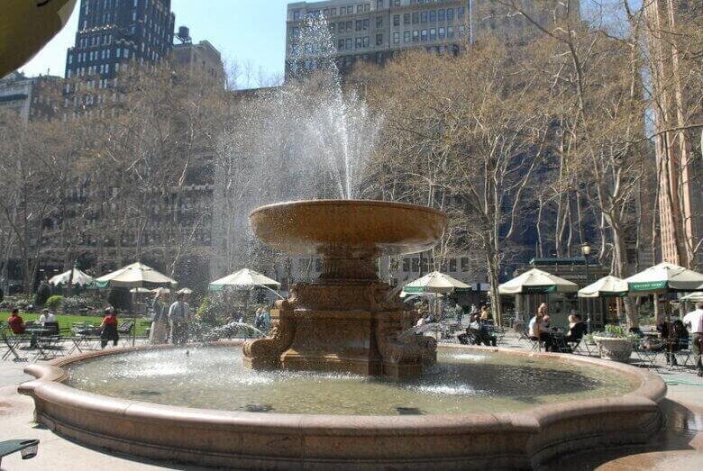 Coins in famous fountains, what happens to them? Bryant Park fountain in New York - ouritalianjourney.com